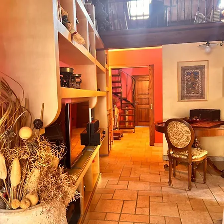 Il Borgo Charming House بيت للعطل